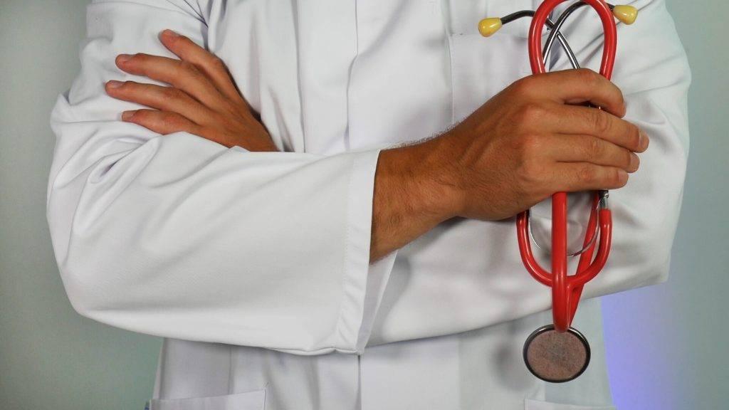 LinkedIn Advertising for Doctors  – Guidelines for Efficient LinkedIn Marketing cover image
