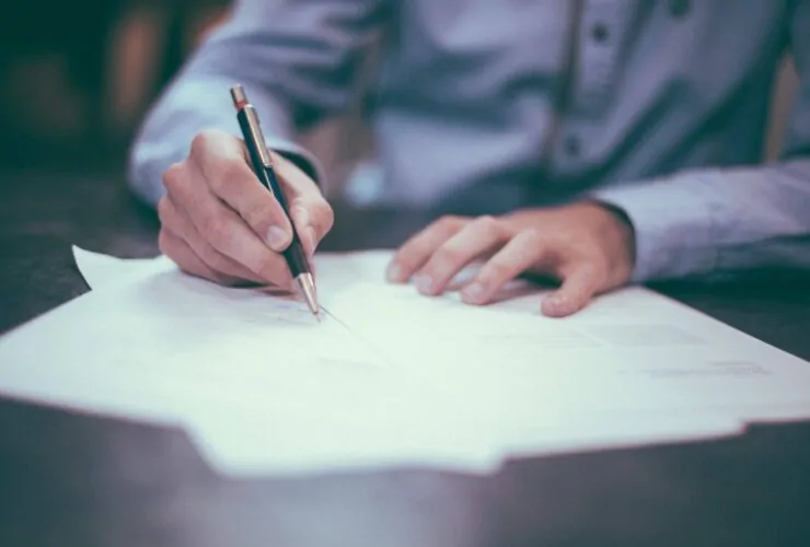 LinkedIn Advertising for Lawyers – How to Customise Your Content TO Your Profession and Target Market
