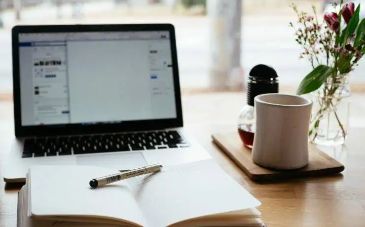 Building Content to Share on LinkedIn 10 Building Content to Share on LinkedIn