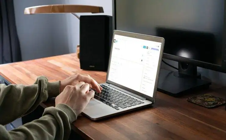 Why Your Website's Future Depends on SEO Marketing 5 Person working on content and SEO marketing in the backend of wordpress